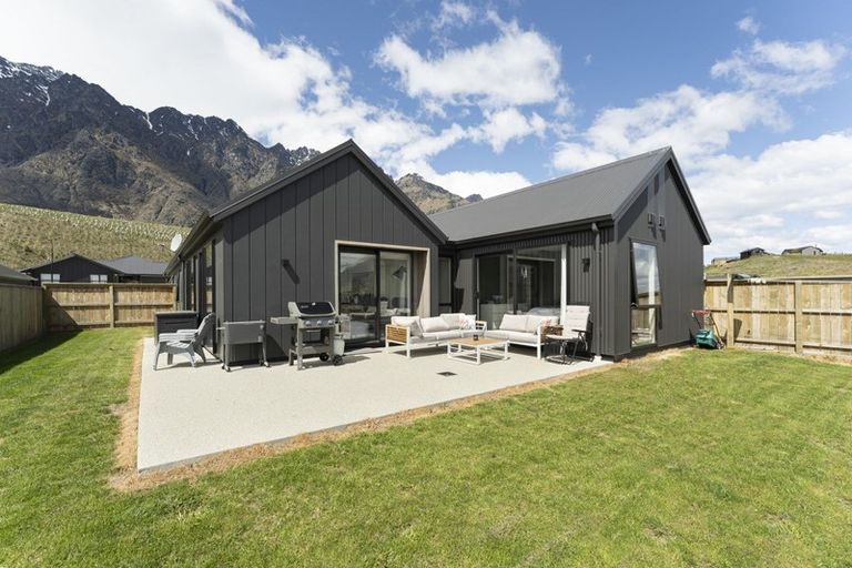 Photo of property in 38 Muster Road, Jacks Point, 9371