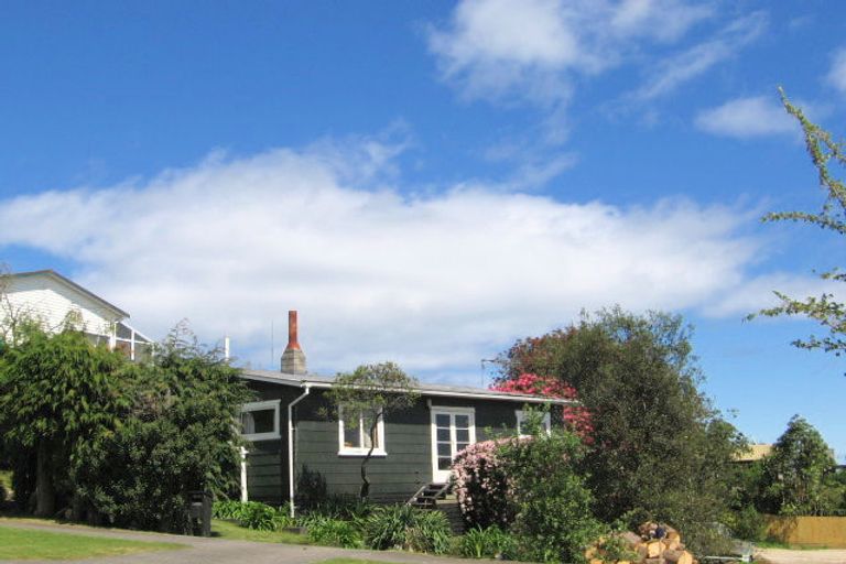 Photo of property in 21 Kurupae Road, Hilltop, Taupo, 3330