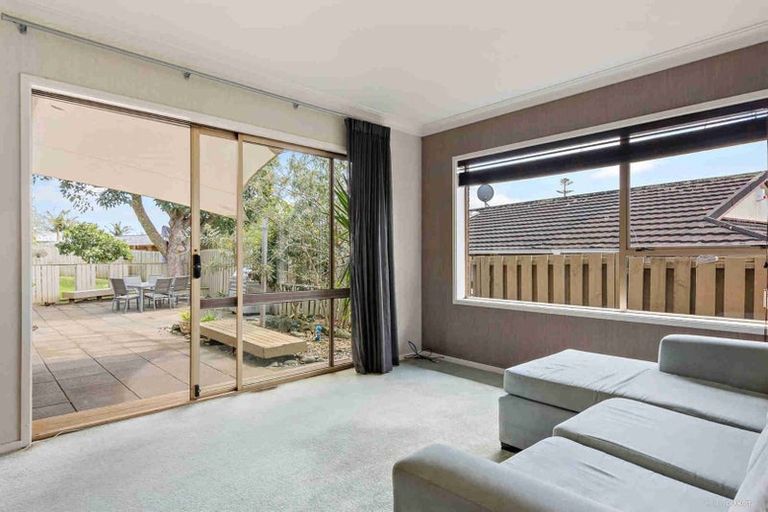 Photo of property in 116 Glenmore Road, Sunnyhills, Auckland, 2010