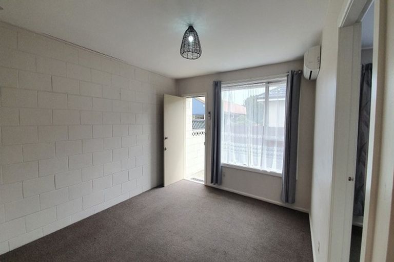 Photo of property in 2/79 Champion Street, Edgeware, Christchurch, 8013