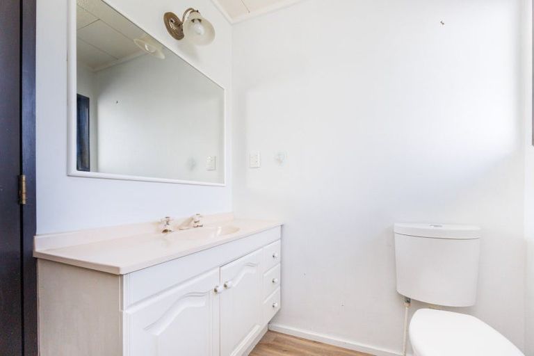 Photo of property in 23 Rata Street, Tokomaru, Palmerston North, 4474