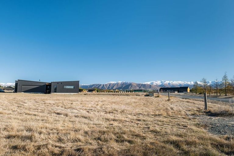 Photo of property in 4 Neuman Road, Twizel, 7901
