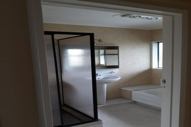 Photo of property in 1 Paul Place, Awapuni, Palmerston North, 4412