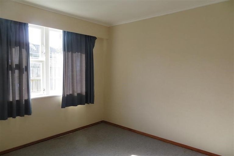 Photo of property in 2/2 Copeland Street, Hutt Central, Lower Hutt, 5011