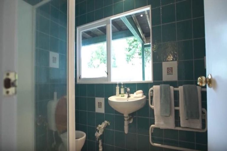 Photo of property in 7 Tranquil Glade, Hillcrest, Auckland, 0627