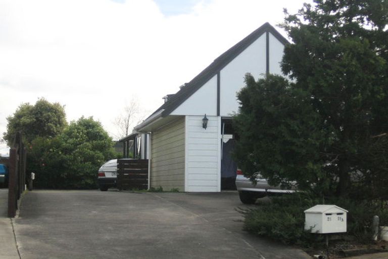 Photo of property in 21-21a Woodfield Avenue, Roslyn, Palmerston North, 4414