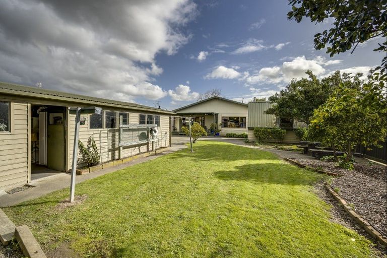Photo of property in 213 Taradale Road, Pirimai, Napier, 4112