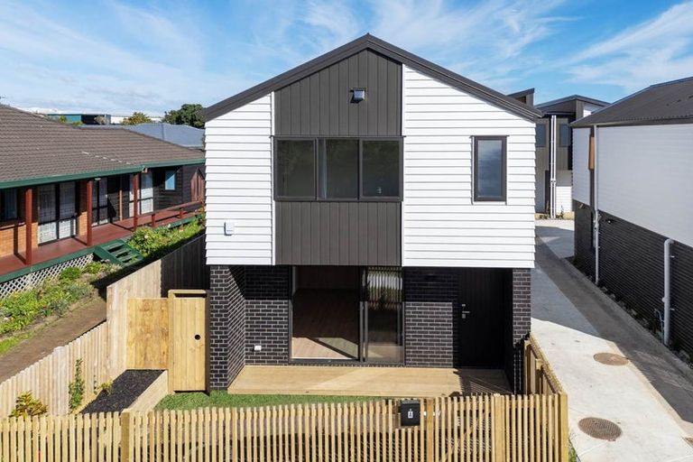 Photo of property in 46a Burswood Drive, Burswood, Auckland, 2013