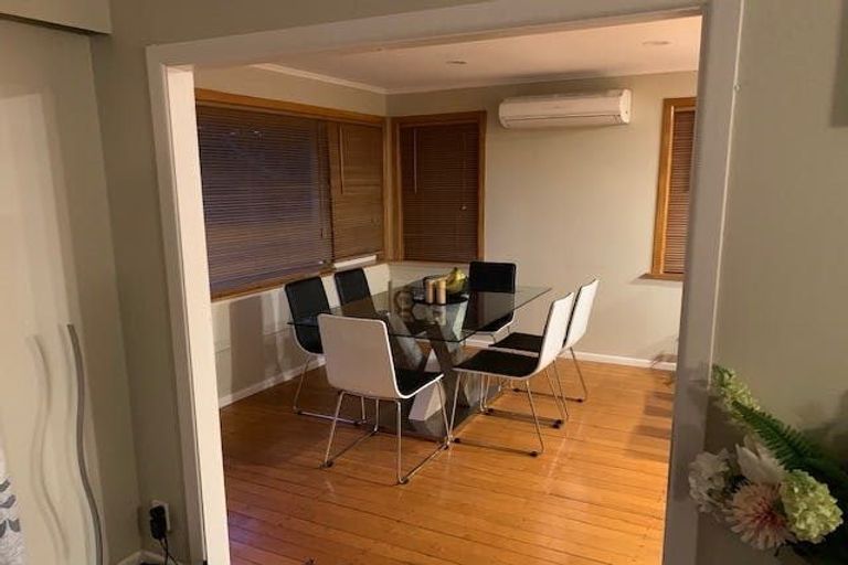 Photo of property in 165a Newlands Road, Newlands, Wellington, 6037