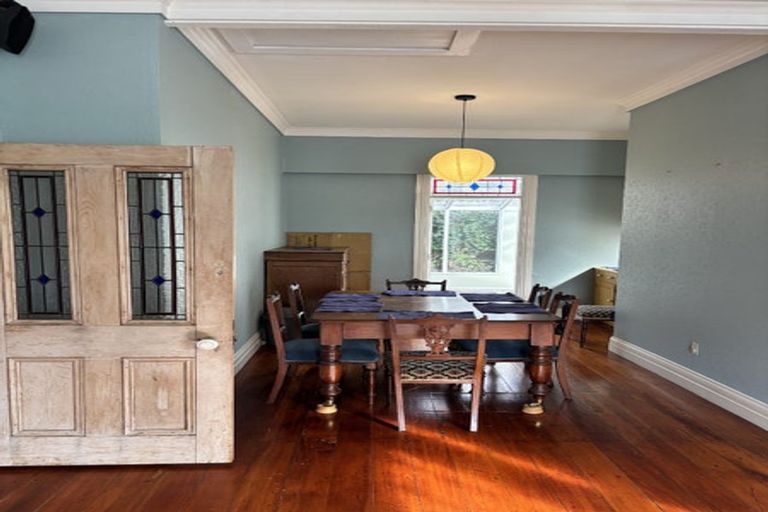 Photo of property in 2 Torless Terrace, Thorndon, Wellington, 6011