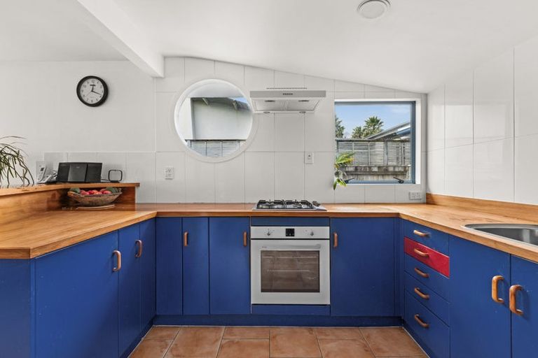 Photo of property in 285 Clifton Road, Te Awanga, 4102