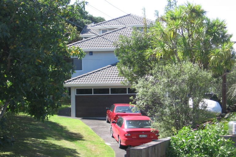 Photo of property in 4 Portal Place, Murrays Bay, Auckland, 0630