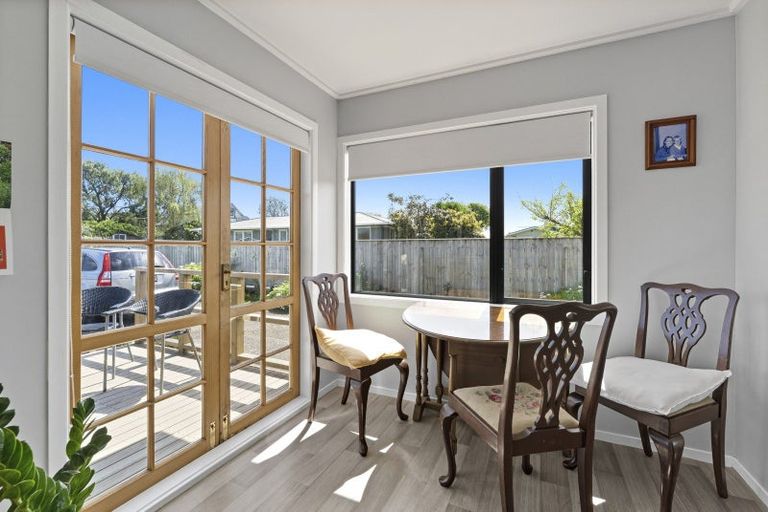 Photo of property in 21 Old Coach Road South, Otaki Beach, Otaki, 5512