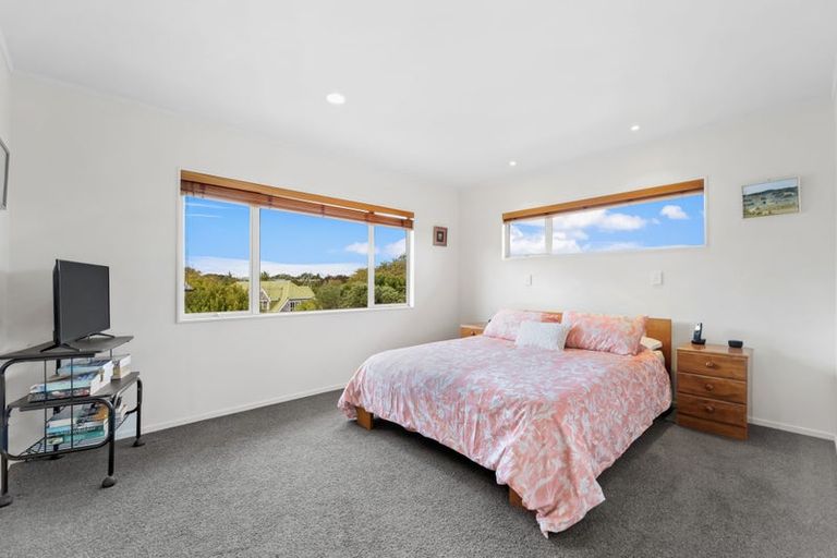 Photo of property in 16a Zealandia Road, Manly, Whangaparaoa, 0930