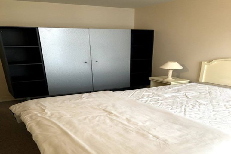 Photo of property in St Pauls Apartments, 83/43u Mulgrave Street, Thorndon, Wellington, 6011