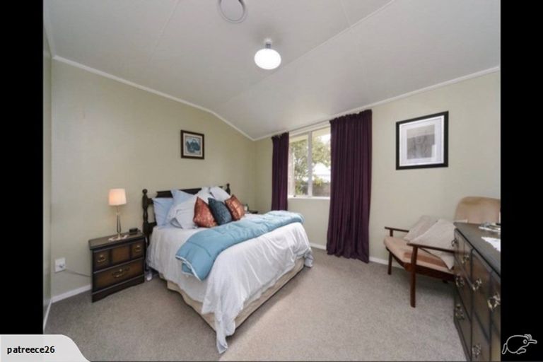 Photo of property in 35 Peter Hall Drive, Kelvin Grove, Palmerston North, 4414