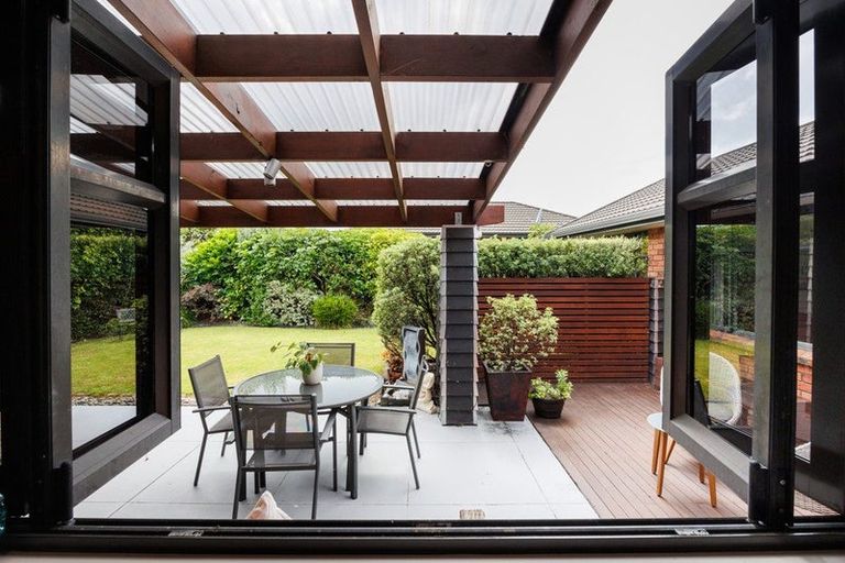 Photo of property in 78 Geneva Terrace, Kelvin Grove, Palmerston North, 4414