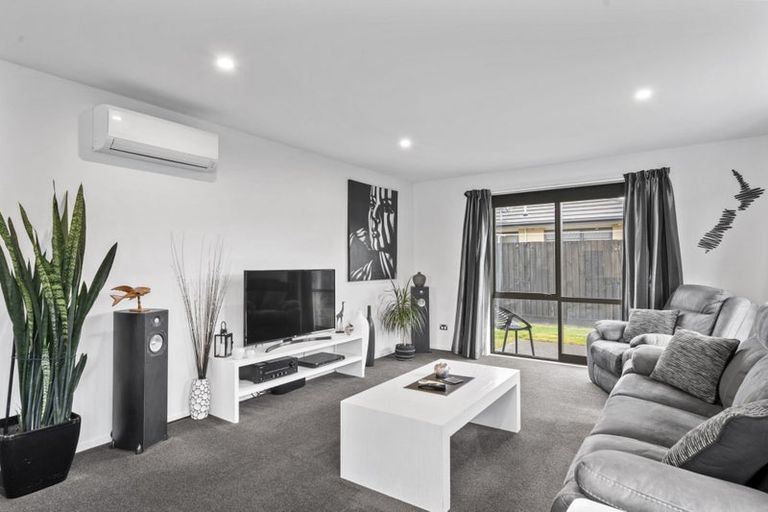 Photo of property in 9 Lambies Street, Marshland, Christchurch, 8083