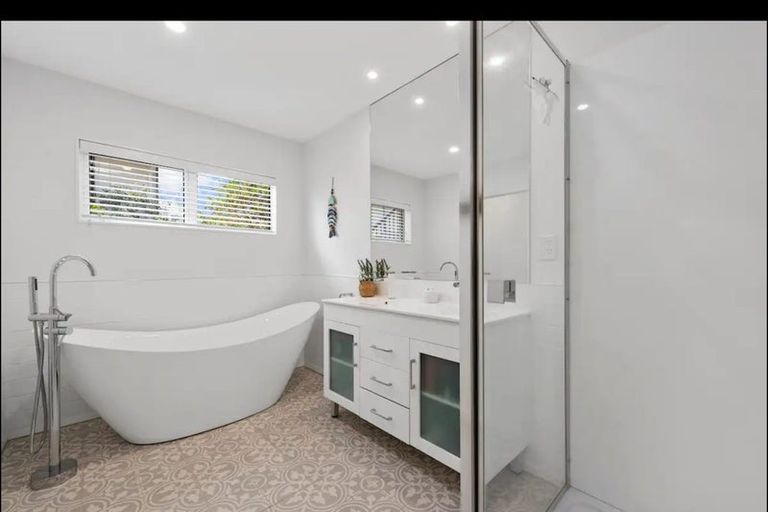 Photo of property in 996 Papamoa Beach Road, Papamoa Beach, Papamoa, 3118