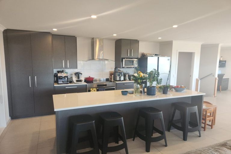 Photo of property in 7 Caterer Lane, Paraparaumu, 5032