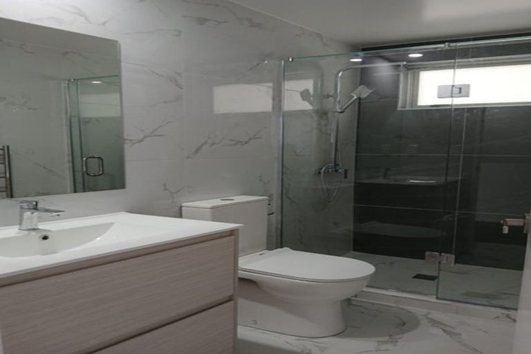 Photo of property in 44 Everglade Drive, Goodwood Heights, Auckland, 2105