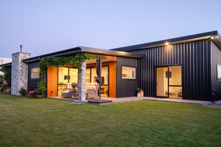 Photo of property in 12 Willoughby Place, Clyde, 9330