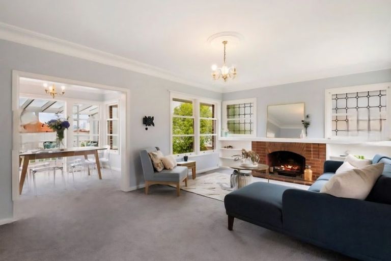 Photo of property in 31 Norwood Road, Bayswater, Auckland, 0622