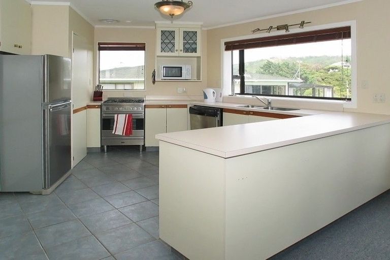 Photo of property in 60 Leeward Drive, Whitby, Porirua, 5024