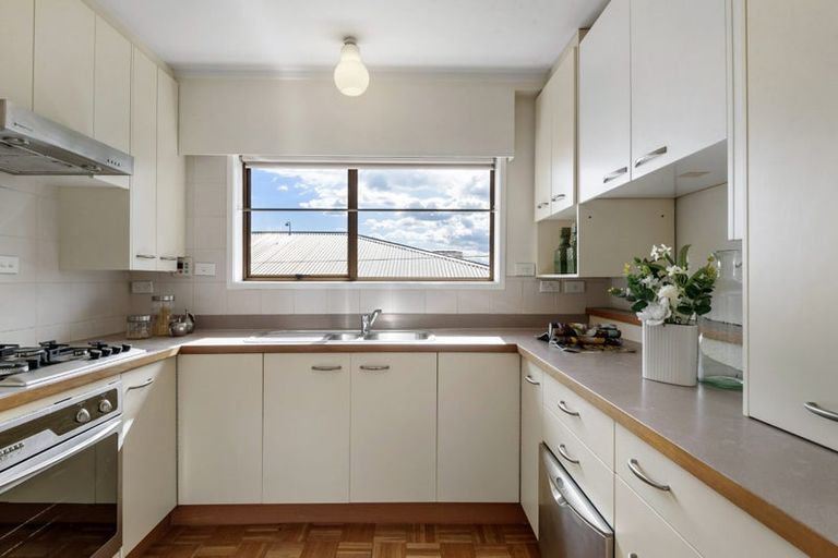 Photo of property in 16 Sydney Street, Hauraki, Auckland, 0622