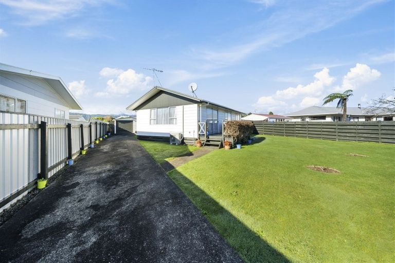 Photo of property in 4 Rimu Street, Levin, 5510