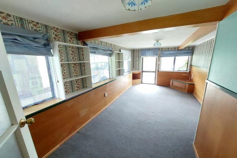 Photo of property in 8 Lowtherhurst Road, Massey, Auckland, 0614