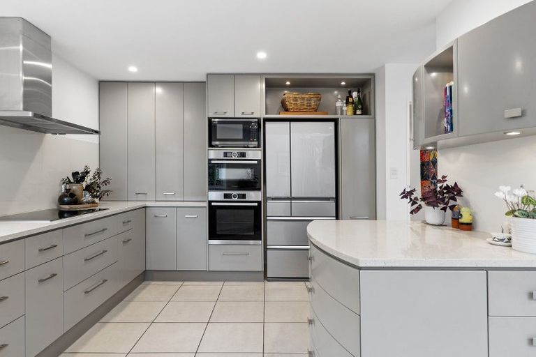 Photo of property in 20 Derenzy Place, Avonhead, Christchurch, 8042