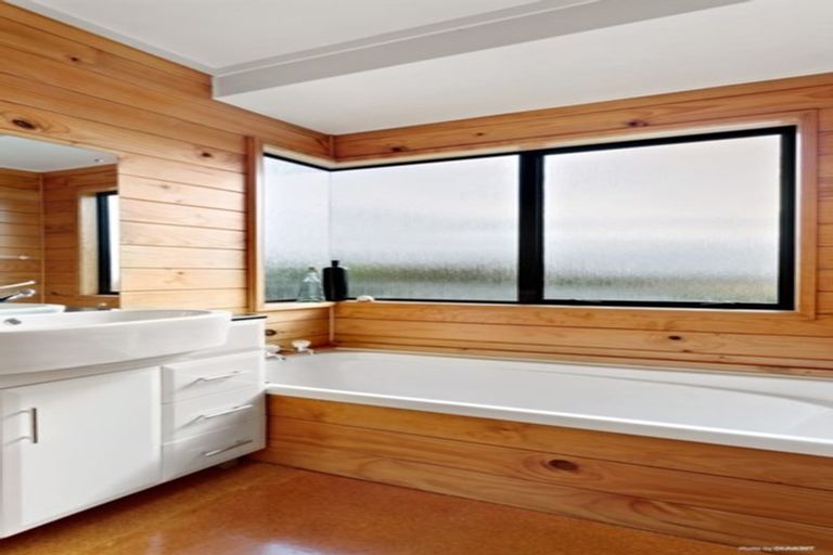 Photo of property in 39 Pipitiwai Drive, Helensville, Kaukapakapa, 0871