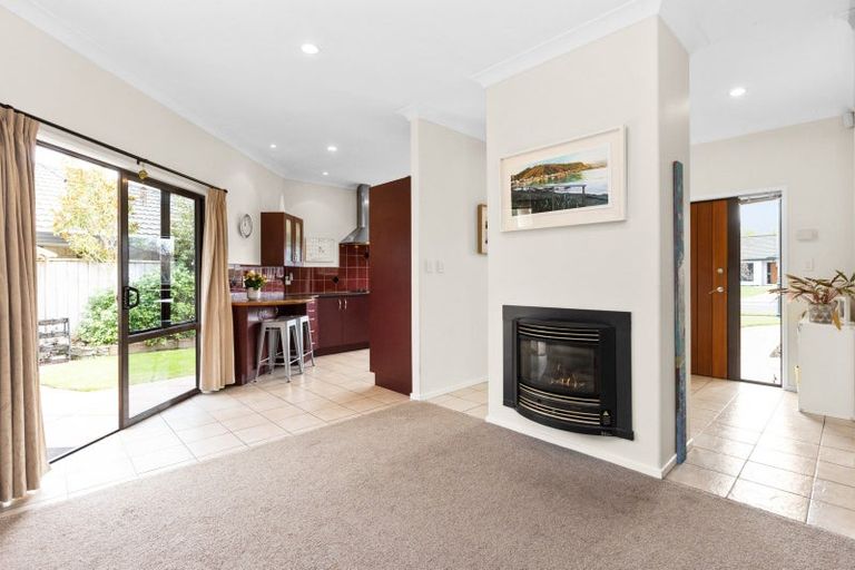 Photo of property in 27 Palmbrook Avenue, Havelock North, 4130