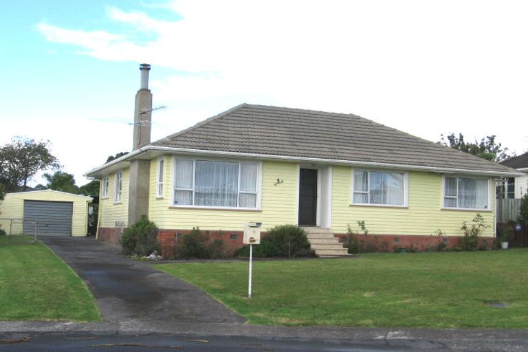 Photo of property in 5 Norma Avenue, Te Atatu South, Auckland, 0610