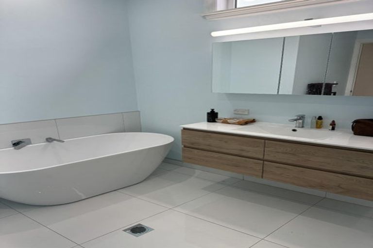 Photo of property in 89 Ross Street, Lyall Bay, Wellington, 6022