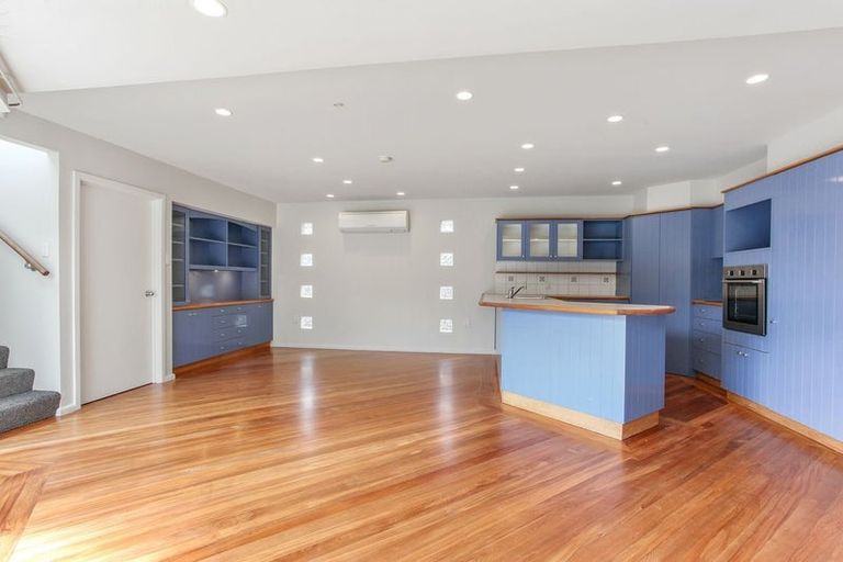 Photo of property in 204 Avonhead Road, Avonhead, Christchurch, 8042