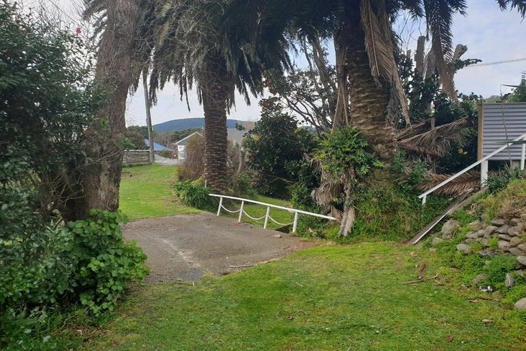 Photo of property in 49 Oxford Street, Tawa, Wellington, 5028