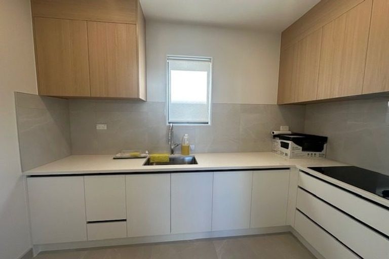 Photo of property in 169 Henwood Road, Westgate, Auckland, 0814