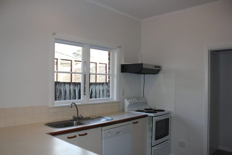 Photo of property in 1/48 Seabrook Avenue, New Lynn, Auckland, 0600