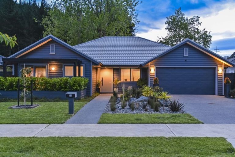 Photo of property in 24 Crabb Fields Lane, Riverhead, 0820