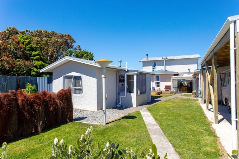 Photo of property in 91 Manuka Street, Castlecliff, Whanganui, 4501