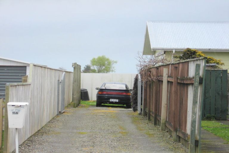 Photo of property in 15 Featherston Street, Levin, 5510