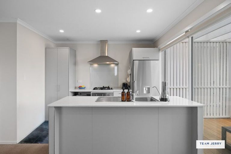 Photo of property in 35 Arrowsmith Drive, Flat Bush, Auckland, 2019