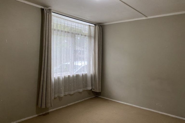 Photo of property in 12f2- Wood Street, Wallaceville, Upper Hutt, 5018