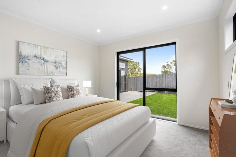 Photo of property in 10 Oyster Drive, Whenuapai, 0618