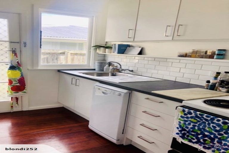 Photo of property in 3/6 Kinloch Street, St Albans, Christchurch, 8014