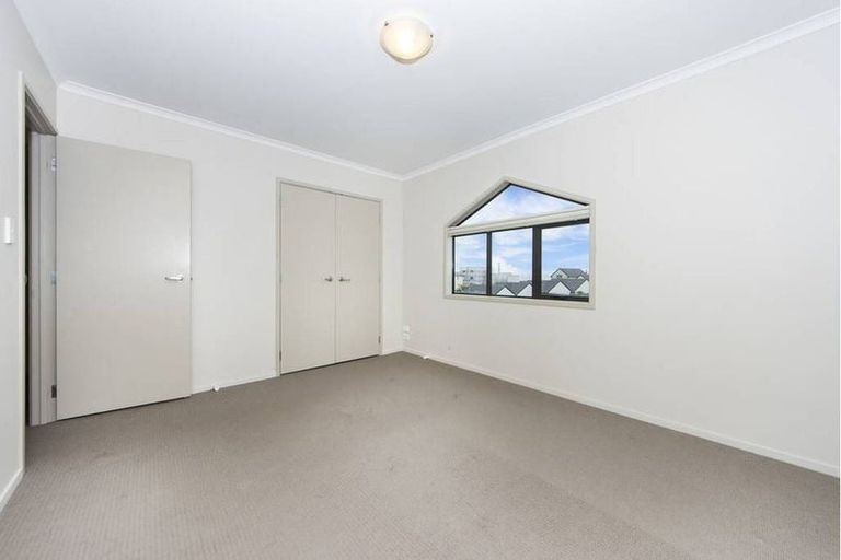 Photo of property in St Claire Village, 7/172 Mcleod Road, Te Atatu South, Auckland, 0610