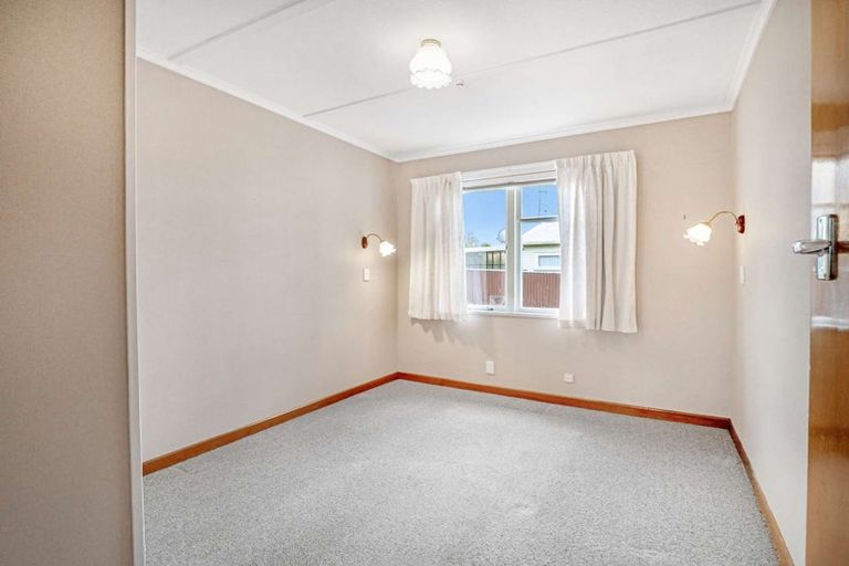 Photo of property in 10 Burns Street, Tawhero, Whanganui, 4501
