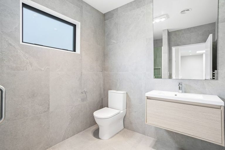 Photo of property in 8 Te Awapu Crescent, Takanini, 2112